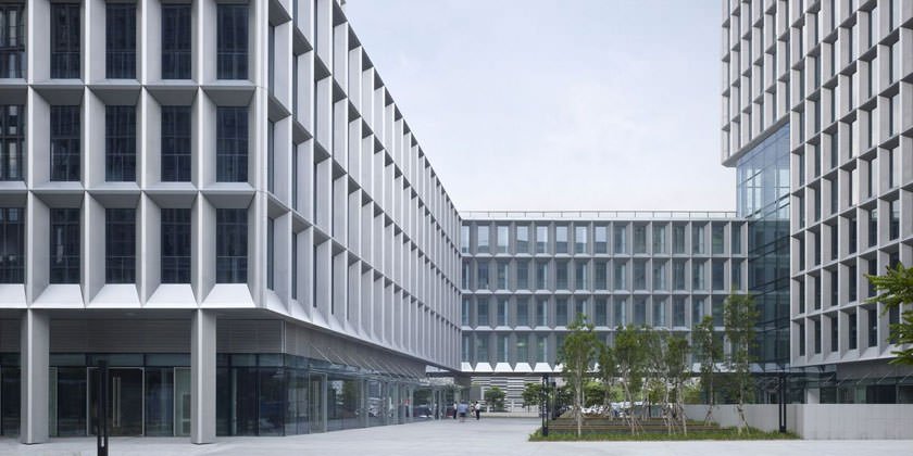 IT-центр Shenzhen Software Industry Base в Шэньчжэне от gmp Architekten