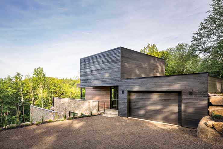 Гараж в загородном доме от MU Architecture. Провинция Квебек