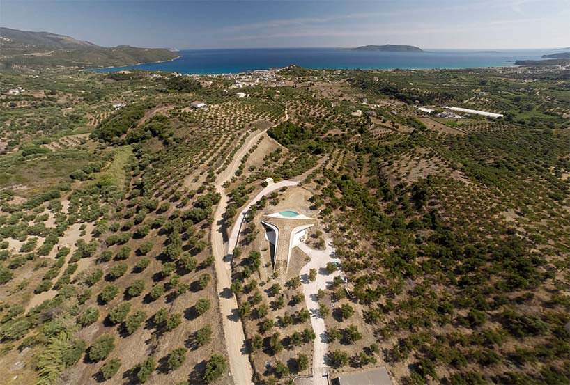 Вилла в оливковой роще в Греции. Проект LASSA