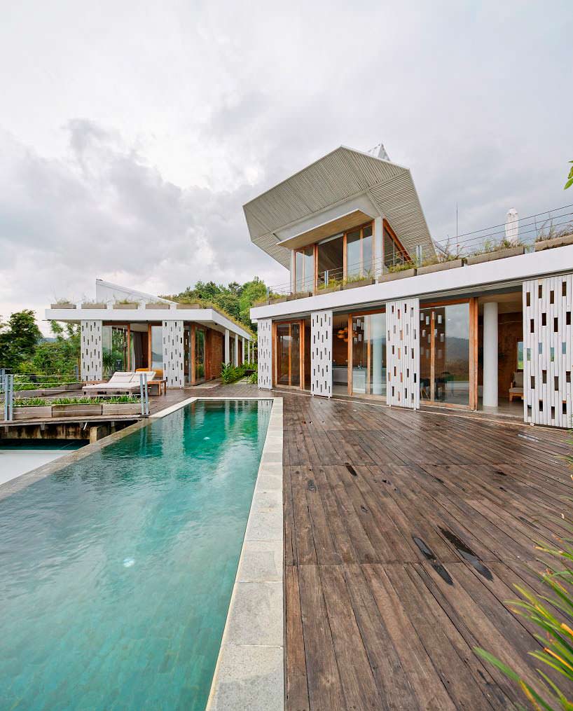 Дом на холме с бассейном на острове Ломбок. Проект BPA