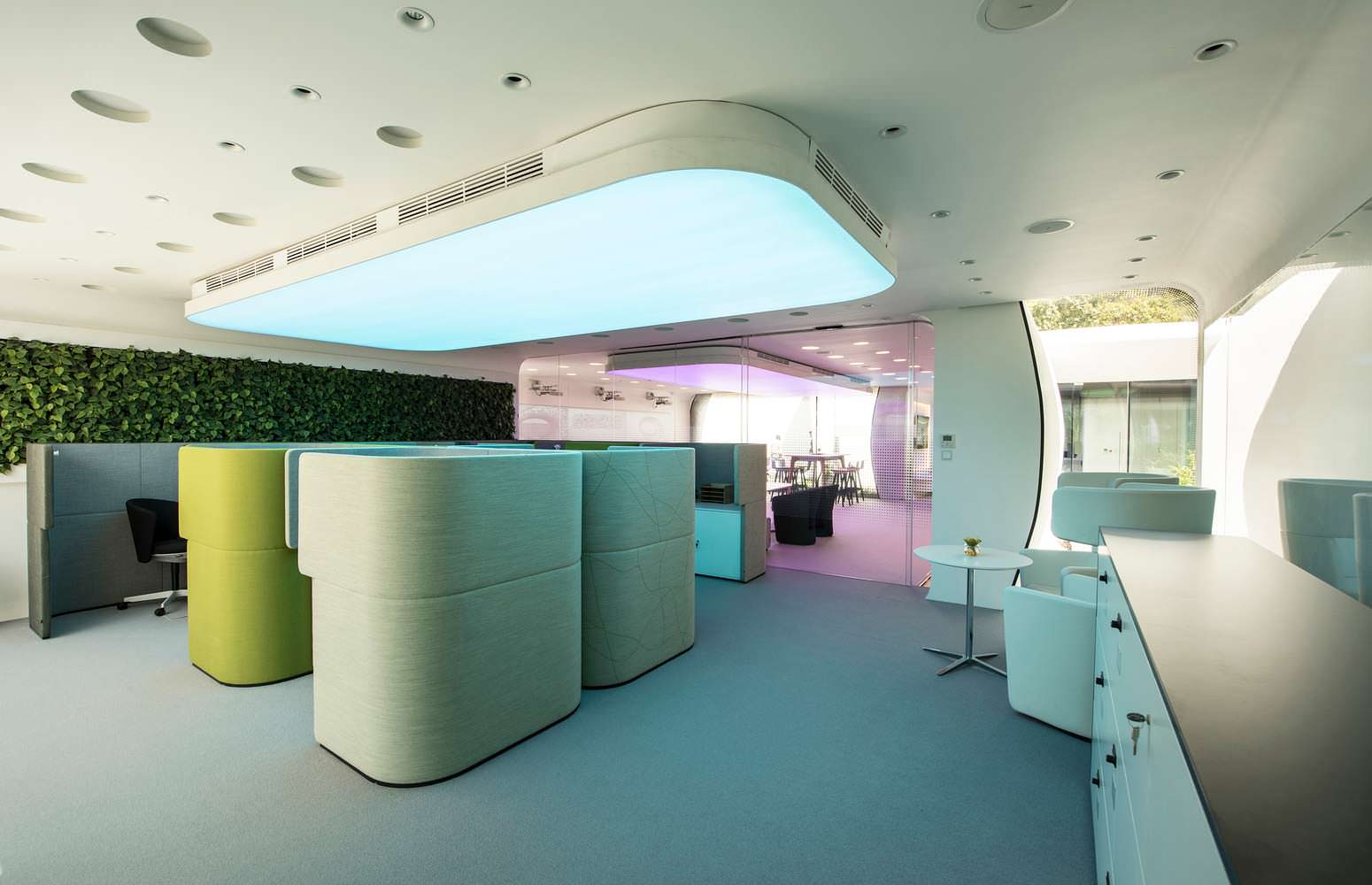 Рабочие пространства в офисе будущего от Killa Design