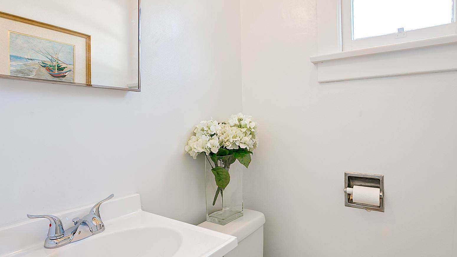 Фото | Цветы в ванной комнате