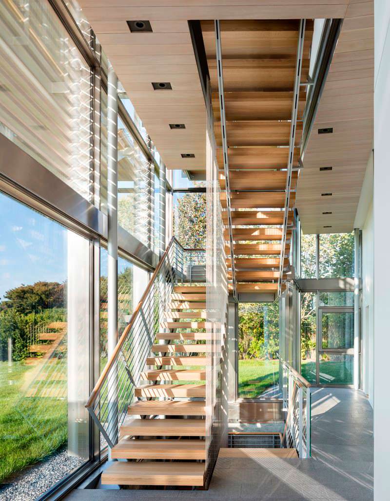Дизайн лестничной площадки в доме на Лонг-Айленде
