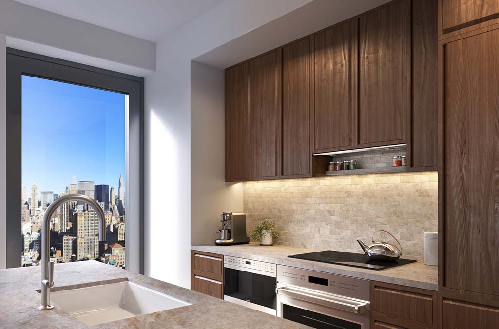 Кухня с панорамным окном и видом на Нью-Йорк