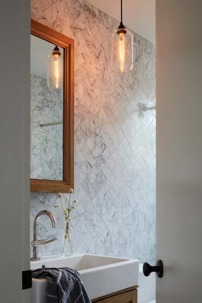 Дизайн ванной комнаты в каменном доме от TAKATINA LLC