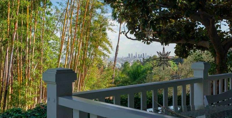 Терраса дома с видом на Лос-Анджелес