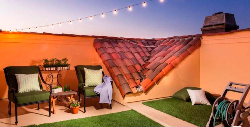 Уютная терраса на крыше дома в Лос-Анджелесе