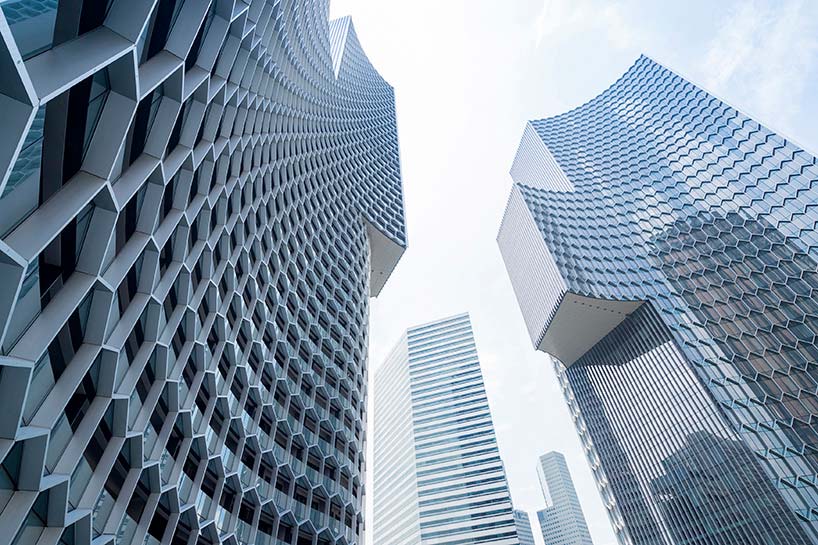 Сотовый фасад башен DUO в Сингапуре
