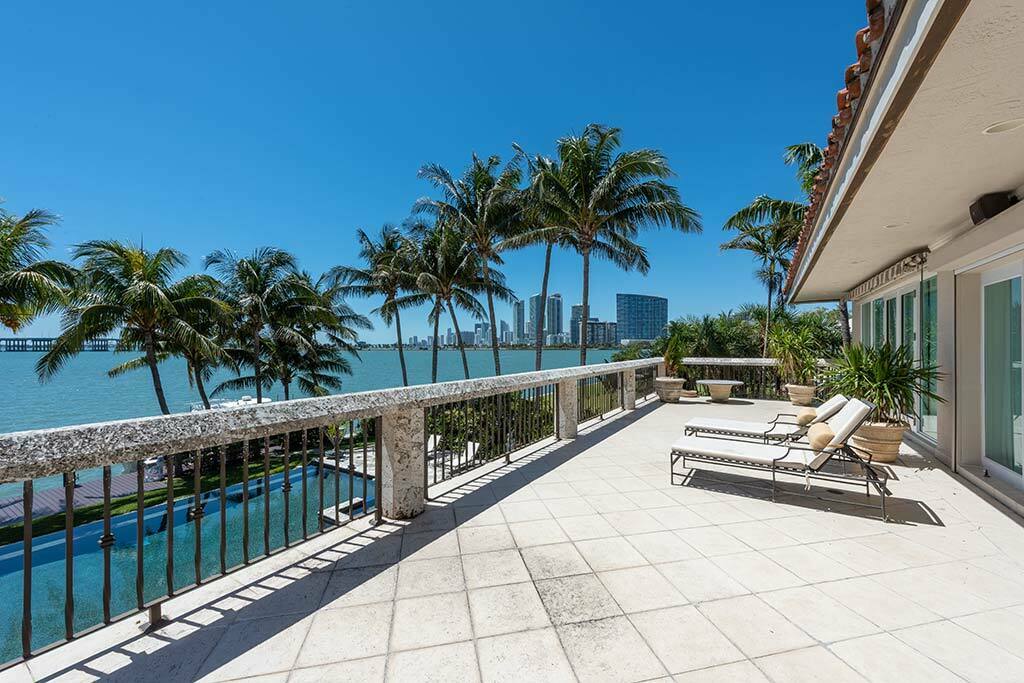 Вид на Майами с балкона дома Энрике Иглесиаса