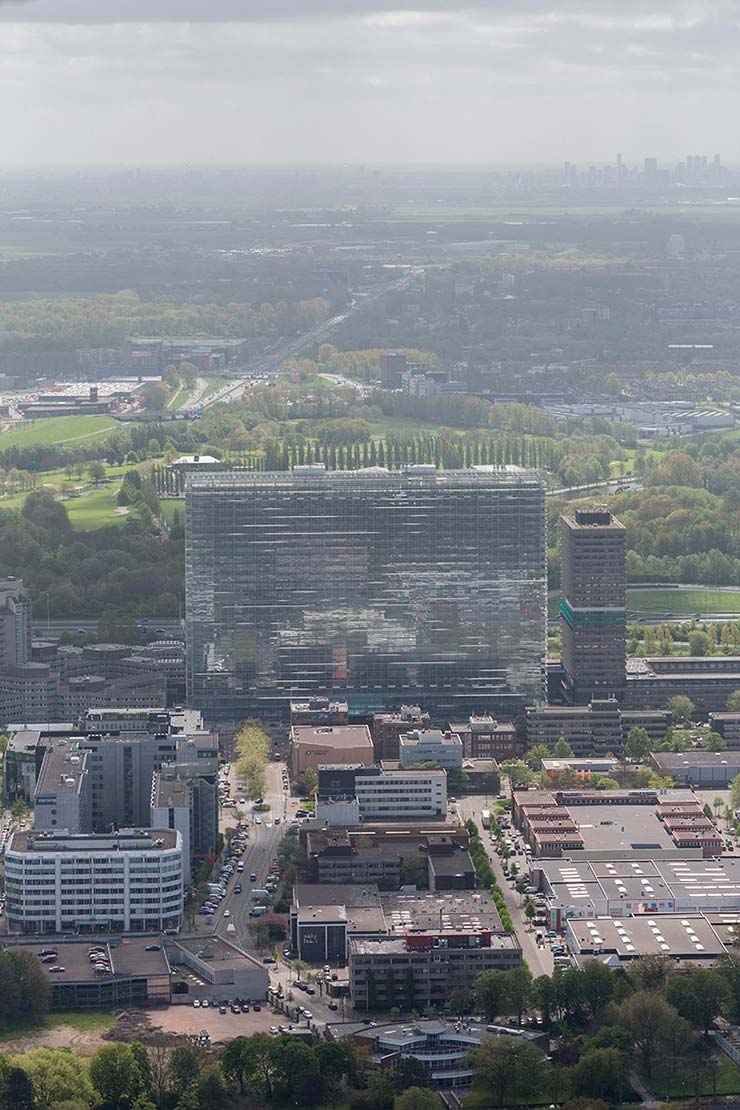 Здание Европейского Патентного Ведомства высотой 107 метров