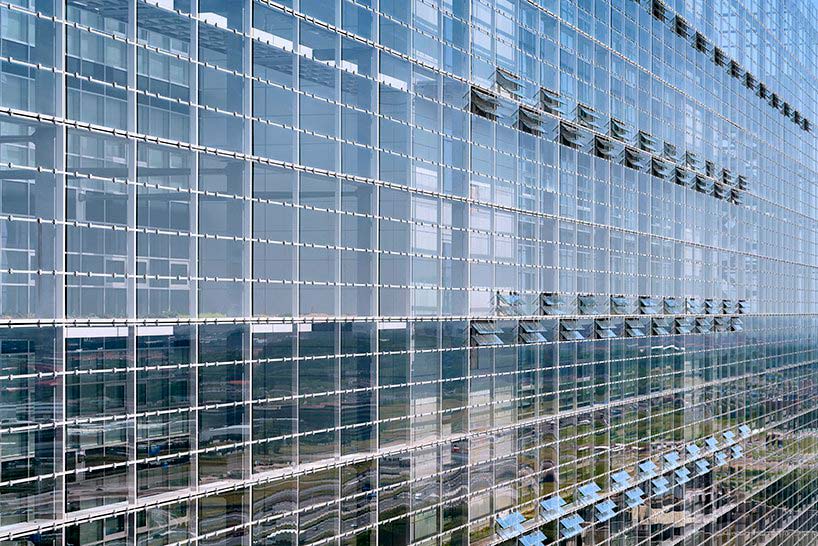 Стеклянное здание Европейского Патентного Ведомства от Жана Нувеля