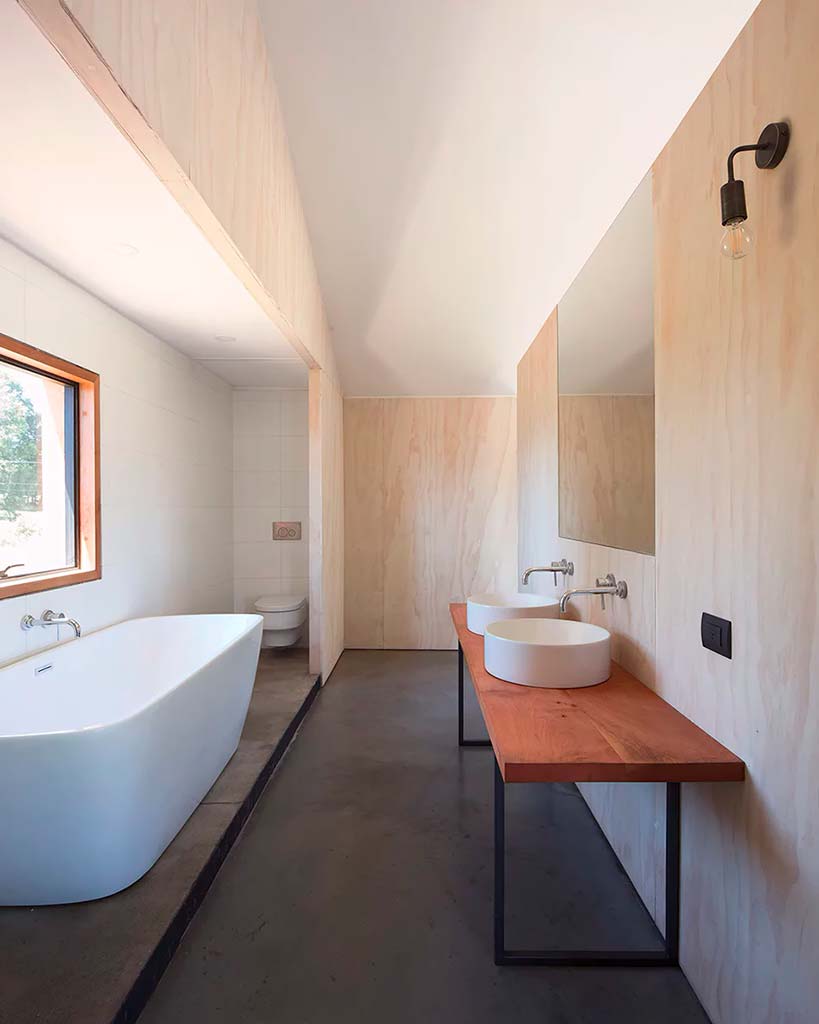 Минималистский дизайн ванной комнаты