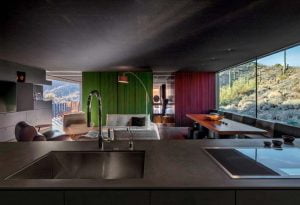 Современная кухня от Wendell Burnette Architects