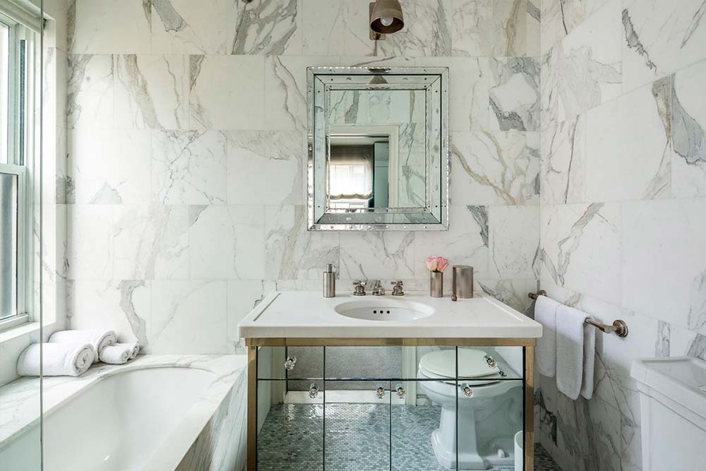 Мраморный дизайн ванной комнаты