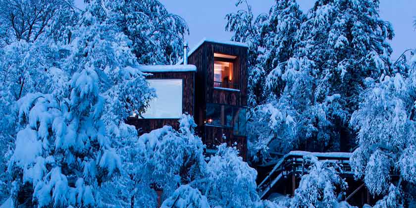 Дом La Dacha в снегах гор Чили от DRAA | фото